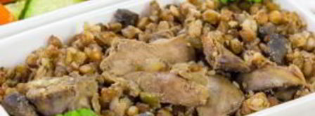 куриная печень, жаренная с грибами и гречкой. Шаг 10