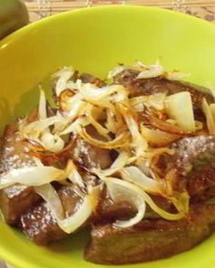 Печень говяжья с луком