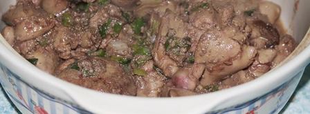 печень куриная в сметанном соусе. Шаг 2