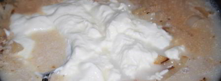 печень нежность в сметанно-луковом соусе. Шаг 7