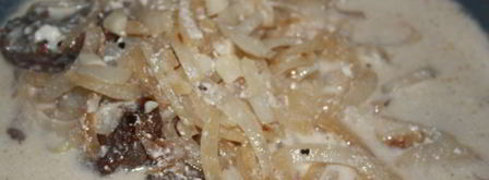 печень нежность в сметанно-луковом соусе. Шаг 9