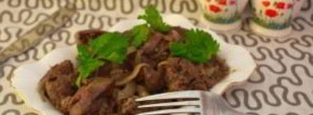 печень с луком тушеная. Шаг 6