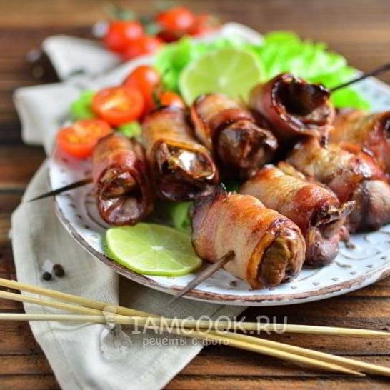 Рецепт печени в беконе на мангале