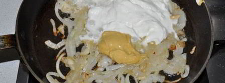 печень в сметанно-горчичном соусе. Шаг 3