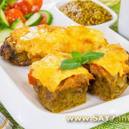 Рецепт печени, запеченной с помидорами и луком под сыром