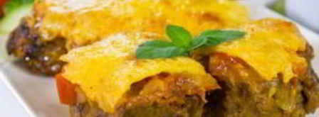 печень, запеченная с помидорами и луком под сыром. Шаг 17