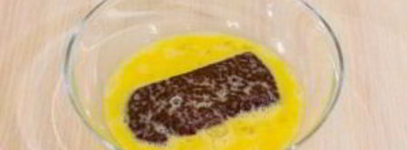 печень, запеченная с помидорами и луком под сыром. Шаг 4