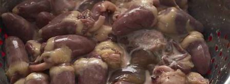 сердечки и печень куриные в пряном медовом соусе. Шаг 17