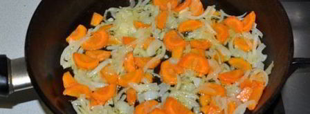 тушеная свиная печень в сметане. Шаг 3