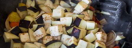 жареная куриная печень с овощами. Шаг 7