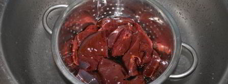 жареная печень, маринованная в соевом соусе. Шаг 3