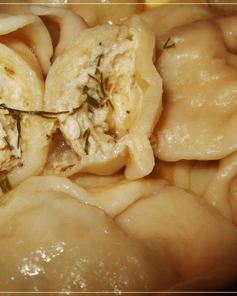 Куриные пельмени с курицей и сыром