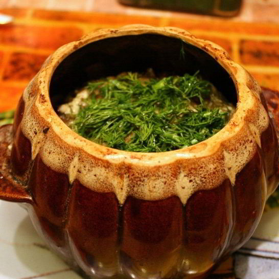 Рецепт пельменей с грибами в горшочках