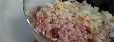 пельмени со свининой и кальмарами. Шаг 2