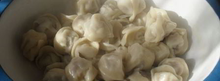 пельмени, запеченные в сметане с ветчиной и сыром. Шаг 4