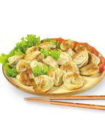 Японские пельмени с яйцом