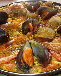 Домашняя паэлья с мидиями и креветками