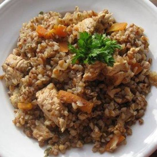 Рецепт гречневого плова с курицей и сельдереем
