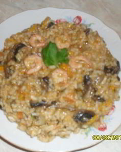 Паэлья с креветками и грибами