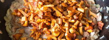 плов с курицей и лисичками. Шаг 9