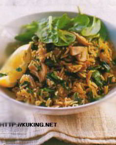 Плов со шпинатом, грибами и лимоном