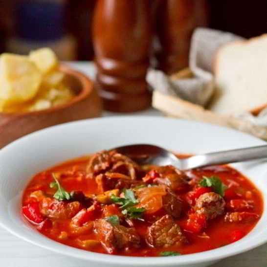 Рецепт мясного рагу из говядины со сладким перцем