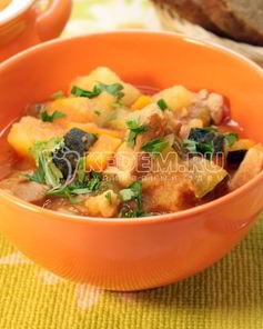 Овощное рагу с кабачками цукини