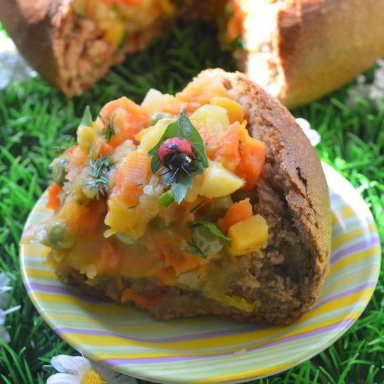 Рецепт овощного рагу в ржаном хлебе