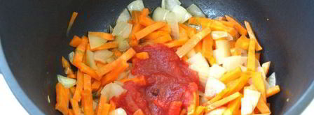 рагу из индейки с овощами в казане. Шаг 3