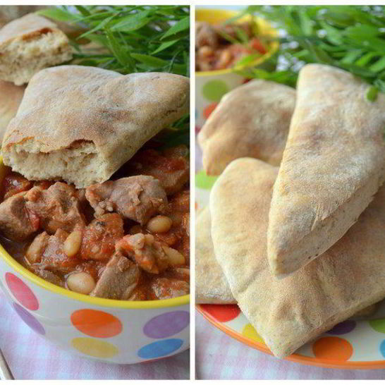 Рецепт цельнозерновых сметанных треугольников с аппетитным рагу из индейки