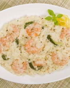 Ароматное ризотто с базиликом и креветками