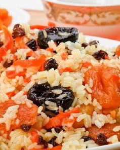 Овощное ризотто с сухофруктами