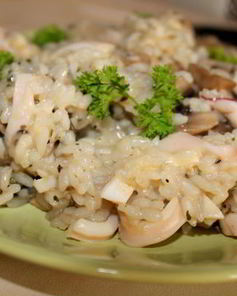 Ризотто с кальмарами и шампиньонами