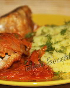 Хек в томатном соусе