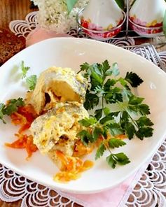 Минтай в мультиварке с луком