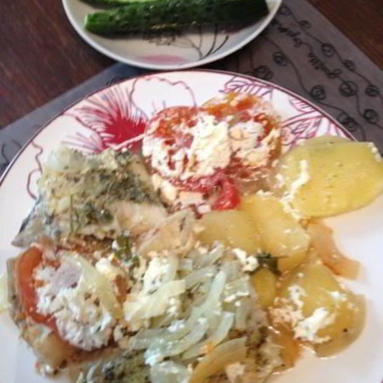 Рецепт морского окуня с овощами в фольге