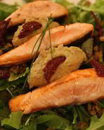 Семга с баклажанным пюре