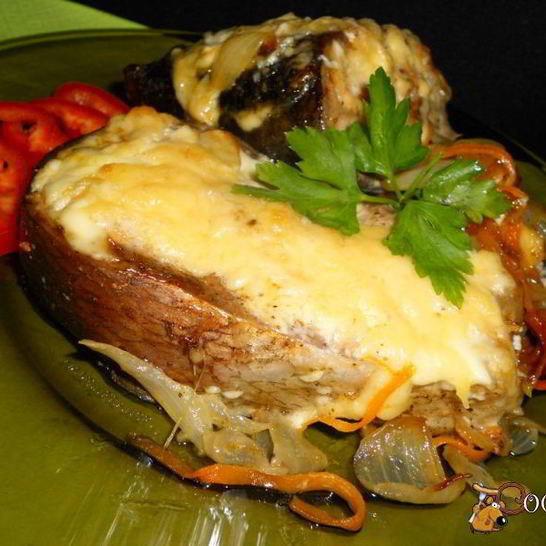 Рецепт толстолобика запеченного с овощами и сыром