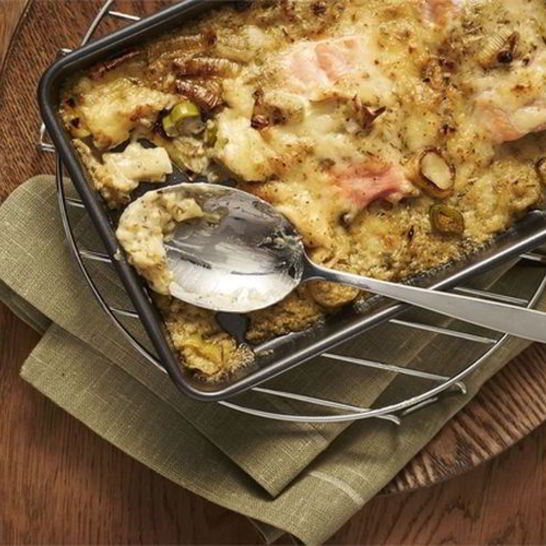 Рецепт запеченной форели с луком-пореем