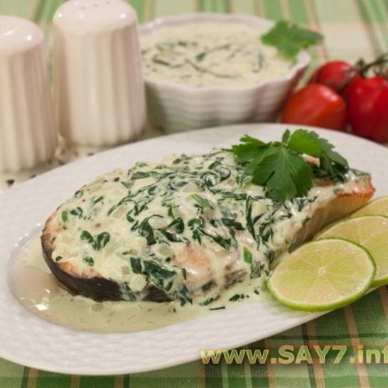 Рецепт запеченной семги под шпинатным соусом