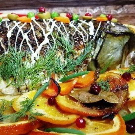 Рецепт запеченного белого амура с овощами