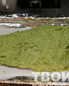 Запеченный палтус с авокадо и кедровыми орехами