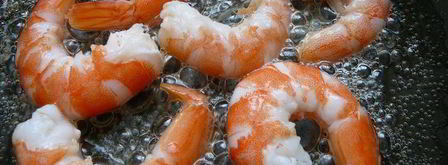 жареные креветки с руколой и вялеными помидорами. Шаг 4