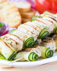 Лимонно-горчичные куриные шашлычки с рулетиками из цукини