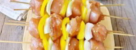 шашлычки из курицы в меду с овощами. Шаг 6