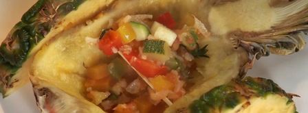 шашлычок из гребешка и лосося с овощным соте в ананасе. Шаг 4