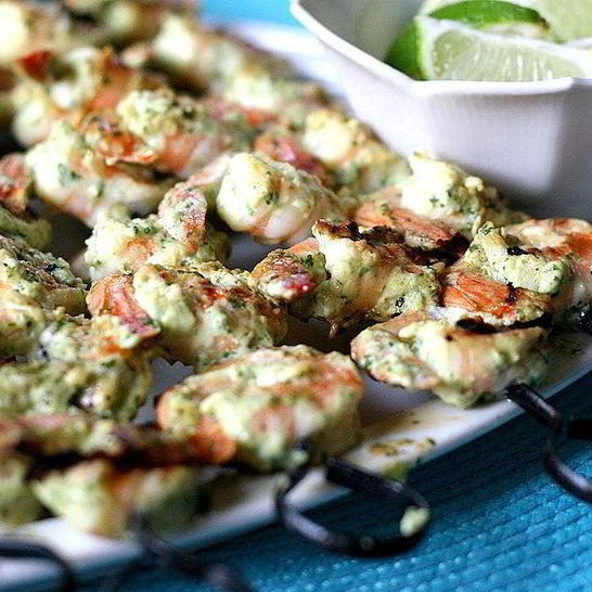 Рецепт шашлыка из креветок с чили и тыквенными семечками