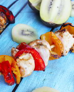 Шашлык из курицы с киви
