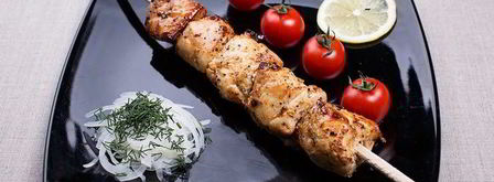 шашлык из курицы в чесночно-луковом маринаде. Шаг 7