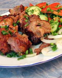Шашлык из свинины с помидорами и луком